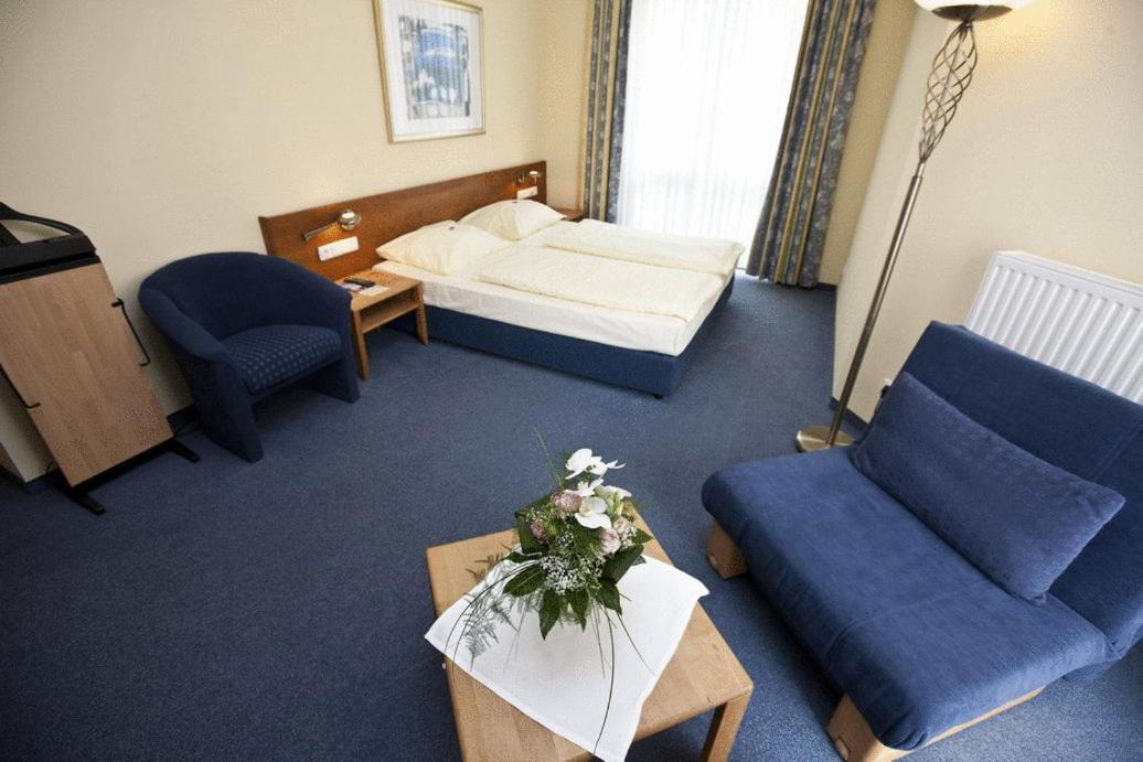 Hotel Rheinpark เรส ภายนอก รูปภาพ