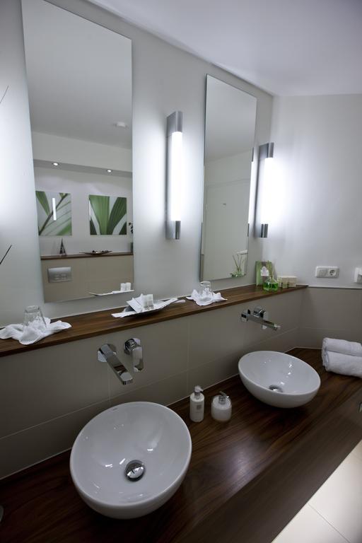 Hotel Rheinpark เรส ภายนอก รูปภาพ