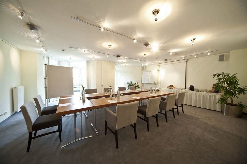 Hotel Rheinpark เรส ภายนอก รูปภาพ