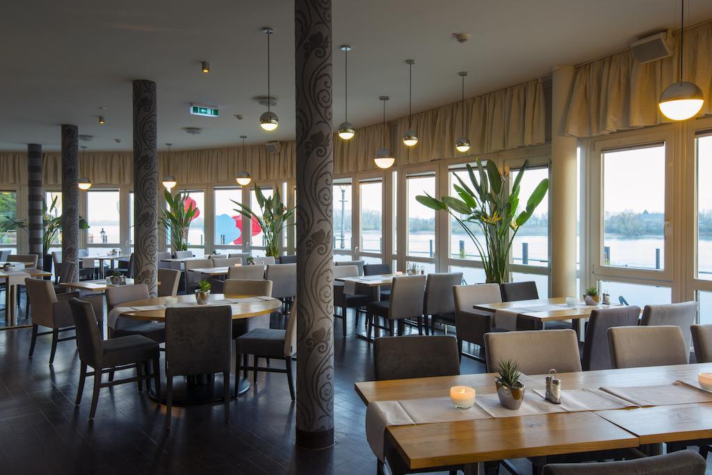 Hotel Rheinpark เรส ภายนอก รูปภาพ